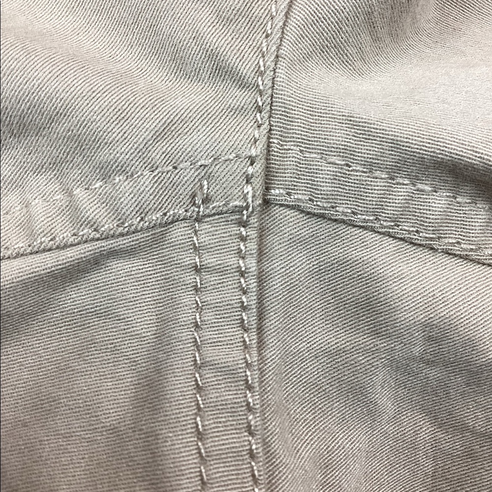Boden 8” Flat Front Khaki Shorts - Picture 6 of 7